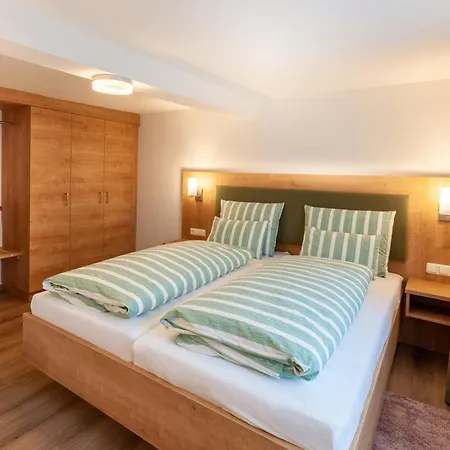 Gaestehaus Zur Quelle Appartement *