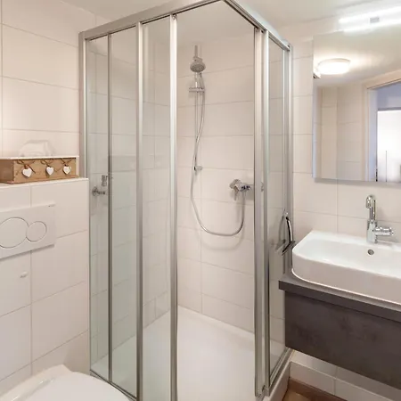 Gaestehaus Zur Quelle Appartement *