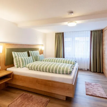 Gaestehaus Zur Quelle Apartment *